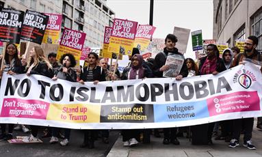 حملات اسلام‌هراسی در انگلستان افزایش ۵ برابری داشته‌اند