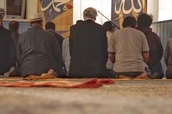 برگزاری نماز جمعه و افطار در یک کلیسا+ تصاویر