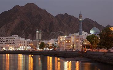 افزایش مساجد و مراکز اسلامی در عمان، کاهش واعظان و روحانیون دینی