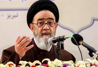 دشمن درصدد تحریف اندیشه های امام خمینی(ره) است