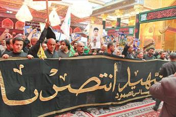 طولانی ترین پرچم عزای حسینی از دیالی به کربلا رسید+ تصاویر