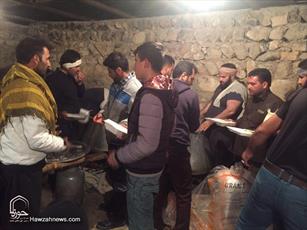 تقدیر مردم زلزله زده از کمک رسانی مسئولان و طلاب  حوزه کردستان