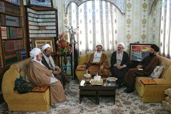 دیدار مسئول دفتر اجتماعی-سیاسی حوزه های علمیه با برخی از امامان جمعه اهل سنت کرمانشاه