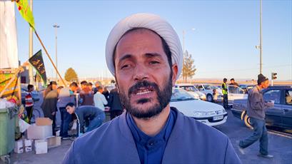 وقتی خدمت به زائران شاه خراسان زمان و مکان نمی شناسد