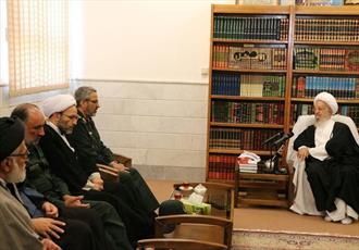 رئیس سازمان بسیج با آیات مکارم و مصباح یزدی دیدار کرد+ تصویر