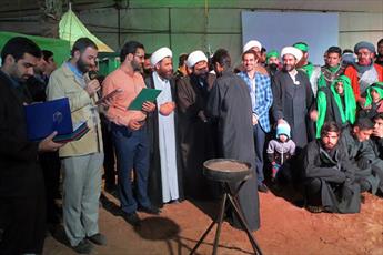 روحانی کارگردان  نمایش«گفت و گوی آب» تجلیل شد