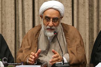 تضعیف باورهای دینی مهمترین هدف دشمن از تهاجمات همه جانبه فرهنگی است