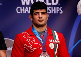 تقدیر جبهه فرهنگی میبد از کشتی گیر ایرانی که مقابل حریف اسرائیلی حاضر به مسابقه نشد