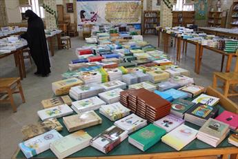 افتتاح «نمایشگاه کتاب» مدرسه علمیه ریحانه النبی(س) در سنندج