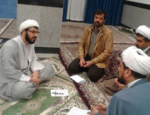 حوزویان با زبان روز پاسخگوی شبهات باشند