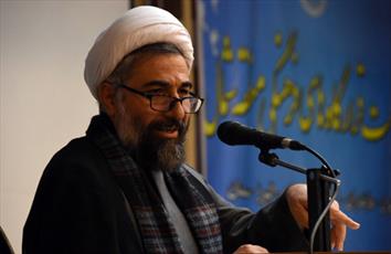 بخواهیم یا نخواهیم، رفتار ما به نام دین و اهل بیت(ع)نوشته می شود؛ پس مراقب باشیم