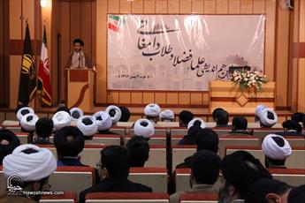 طلاب با حضور در بلاد خود به سوالات مردم پاسخ دهند