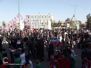 تصاویر/ حضور حماسی مردم کاشان در راهپیمایی ۲۲ بهمن