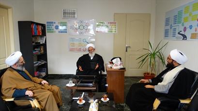 مدیر مرکز خدمات استان تهران با استاد رشاد دیدار کرد