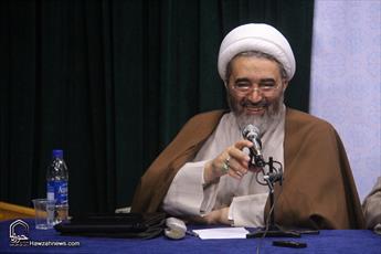 رشته اخلاق پزشکی در حوزه علمیه  ایجاد شود / در سطح بین‌المللی در زمینه سلامت حرف جدید داریم