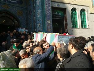 تصاویر/ تشییع و تدفین ۲ شهید گمنام در مدرسه علمیه امام خمینی (ره) ازگل