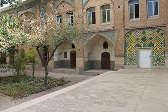 مراحل احیا و تکمیل مدرسه تاریخی سردارین  در حال انجام است