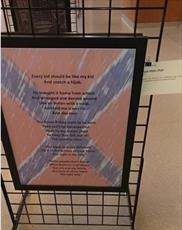 شعر موهن علیه «حجاب» در کتابخانه عمومی آمریکایی خشم عمومی را برانگیخت