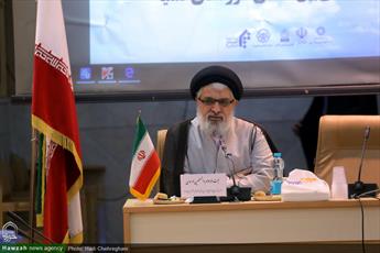 پرورش طلاب خارج از کشور متناسب با جامعه هدف شکل گیرد