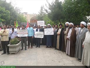 تصاویر/ تجمع طلاب و روحانیون تهرانی علیه مواضع خصمانه آمریکا در مدرسه علمیه مروی