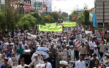 راهپیمایی مردم قم در محکومیت حرکات هنجارشکنانه اخیر و توهین به مقدسات اسلامی در روز جمعه