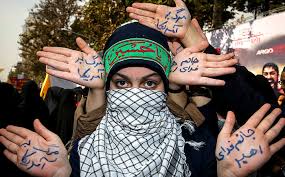 عزت ملت ایران باشکوه تر از آن است که بازیچه عده ای وطن فروش شود