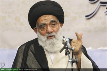 نباید از فقه جواهری و سنتی جدا شویم /کرسی درس میرزای شیرازی ۷ساعت طول می کشید