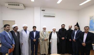 رهبران علمی و دینی باید زمینه زندگی بهتر و سعادت جامعه خویش را فراهم آورند