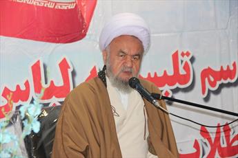 امام(ره) بر بلندای قله  علم، عرفان و انقلابی گری ایستاده بودند