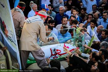 تصاویر/ تشییع پیکر ۱۰ شهید دوران دفاع مقدس در راهپیمایی روز عفاف و حجاب در اصفهان