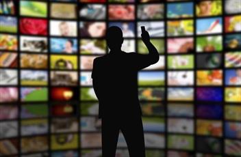 برخی شبکه های ماهواره ای دینی، قرآن هایی بر سر نیزه اند