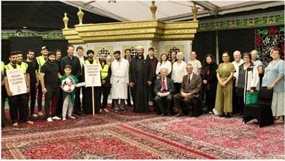بازدید یهودیان از مسجد شیعیان در لندن که مورد حمله اسلام هراسی قرار گرفت