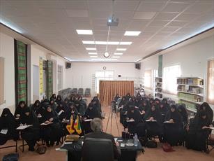 اساتید حوزه خواهران یزد با منابع تحقیق آشنا شدند