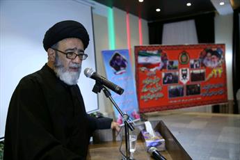 مردم کارکنان نیروهای مسلح را از ته دل دوست دارند