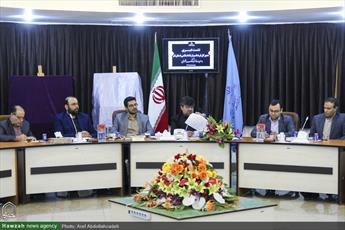 تصاویر/ نشست خبری آقای حسینی کاشانی مدیرکل فرهنگ و ارشاد اسلامی قم
