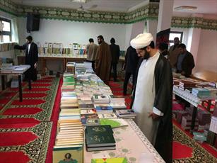 برپایی نمایشگاه کتاب در مدرسه امام حسن عسکری آمل + عکس