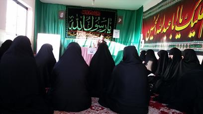 مسئولان نباید با امضای برخی قرار دادها دشمن را بر کشور مسلط کنند