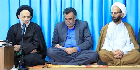 نماینده ولی فقیه در خراسان‌جنوبی:  پرچم شهدا نباید بر زمین بیفتد