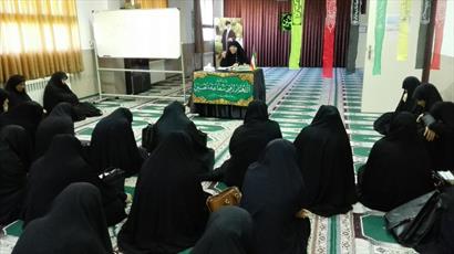 در مرحله عمل منتظر واقعی منجی باشیم