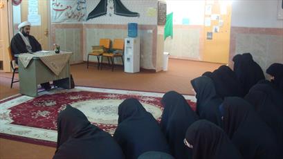 برگزاری یک نشست قرآنی در  مدرسه الزهراء(س) فریدن