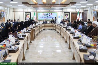 نخستین جلسه از سلسله نشست‌های چهل‌چراغ برگزار شد