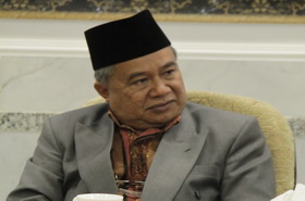 اختلافات قومی و مذهبی ناشی از جهالت افراد است