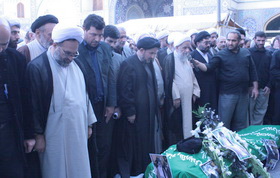 پیکر آیت‌الله حجتی در قم تشییع و به خاک سپرده شد