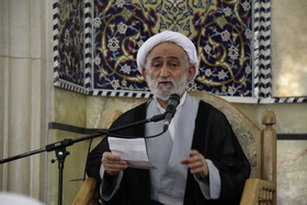 راه رسیدن به اسلام ناب توجه به مکتب اهل بیت (ع)است